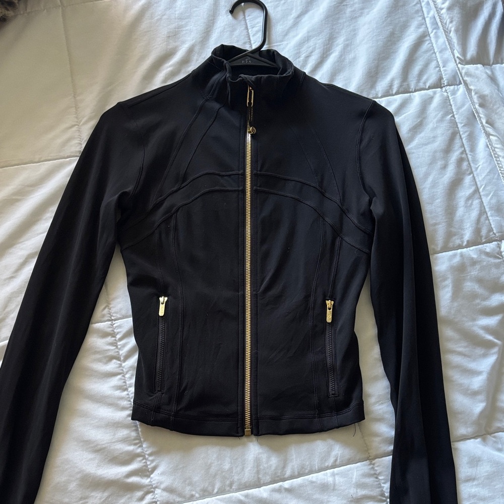 Lululemon limited edition black and gold cropped define jacket